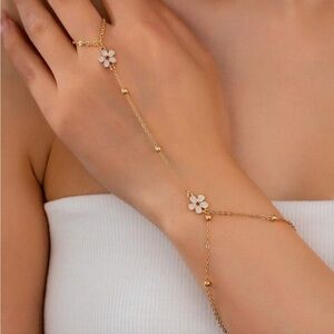 Floral Hand Chain M1730